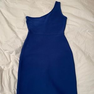 One shoulder bandage dress
